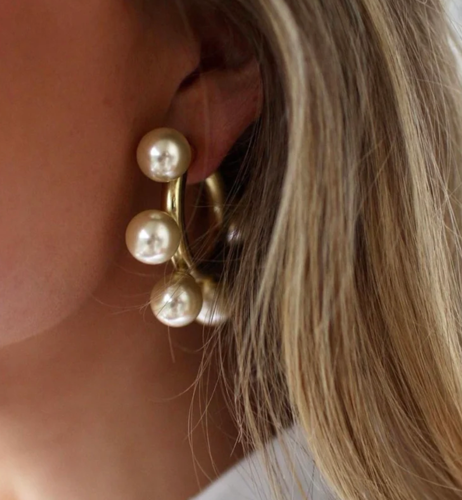 Sheila Fajl "Gio" Hoops